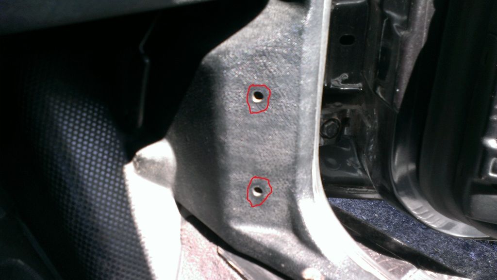 10_Driver%20Lower%20Surround%20Screws_zps22fjrfrk.jpg